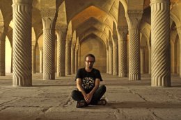 Przez Iran